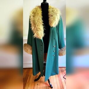 Vintage 1970s GORGEOUS Shagmoor Strawbridge & Clothier Coat